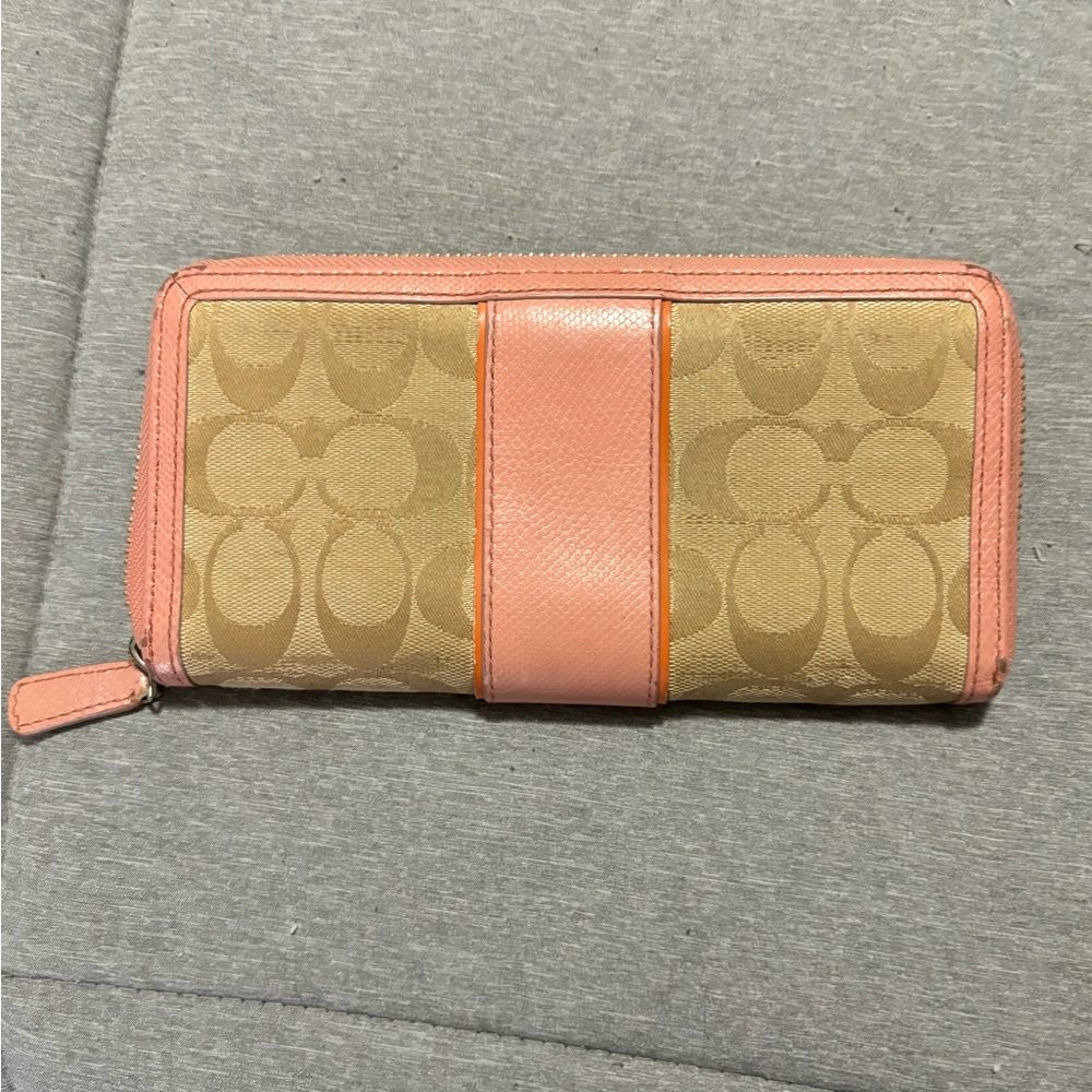 Pink Coach Wallet - Picture 3 of 4